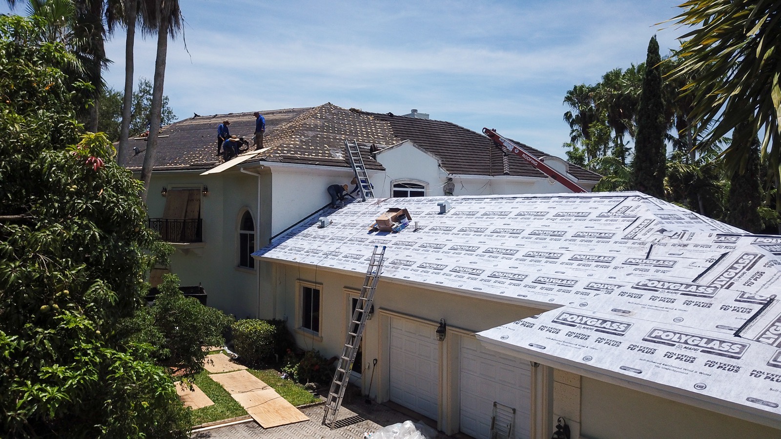 Standing seam metal roof in Miami