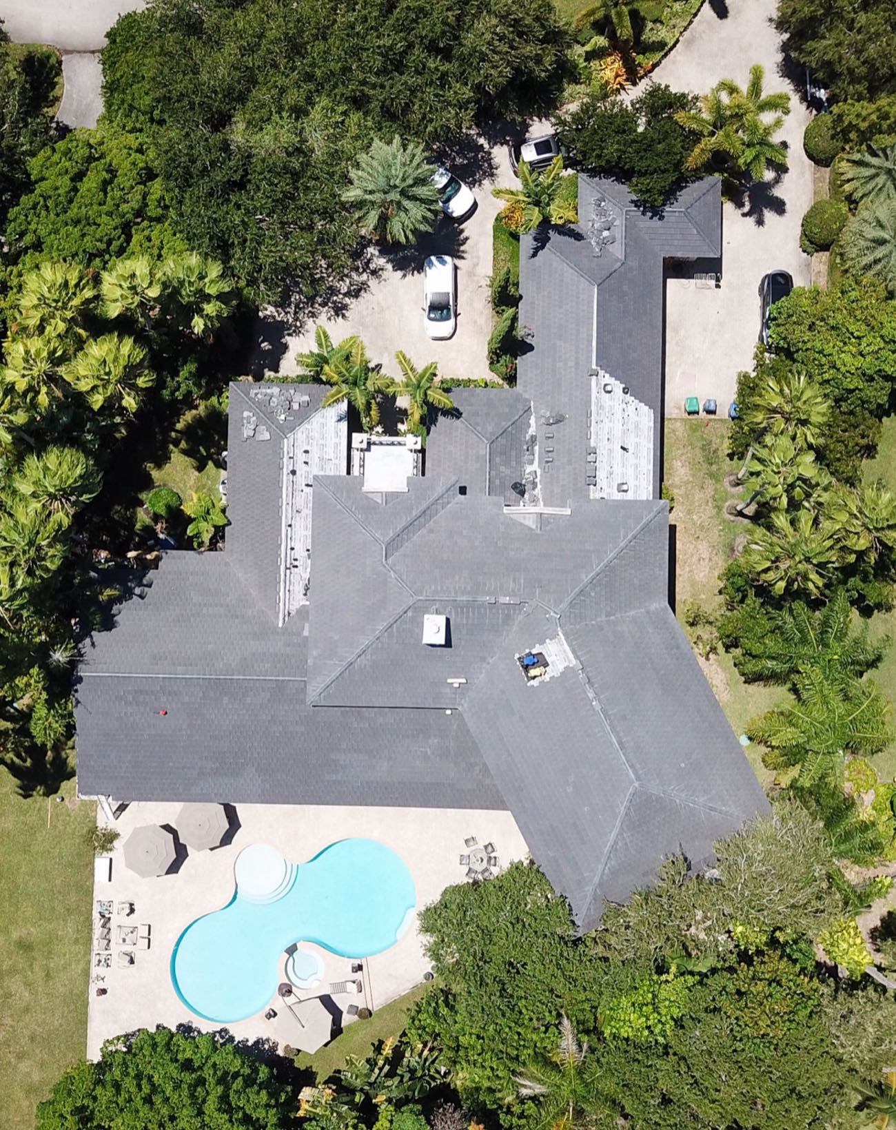 New shingle roof in Miami-Dade